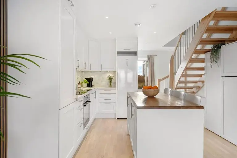 Moderne traprenovatie als vaste keuze bij verbouwingen - snelle make-over met groot effect op interieur